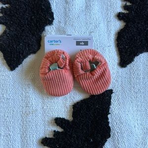 Newborn pumpkin slippers